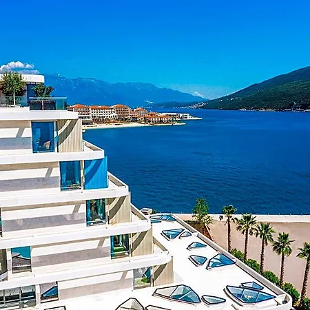 Hotel Carine Kumbor Superior 4*