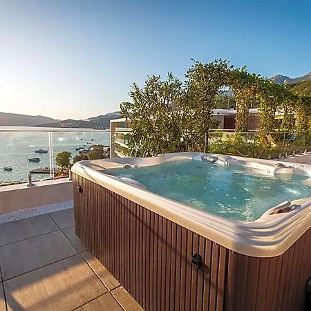 Carine Kumbor Superior 4*