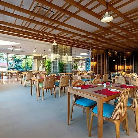 Carine Kumbor Superior 4* Podgorica