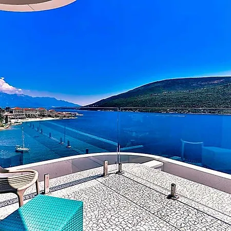 Carine Kumbor Superior 4* Podgorica