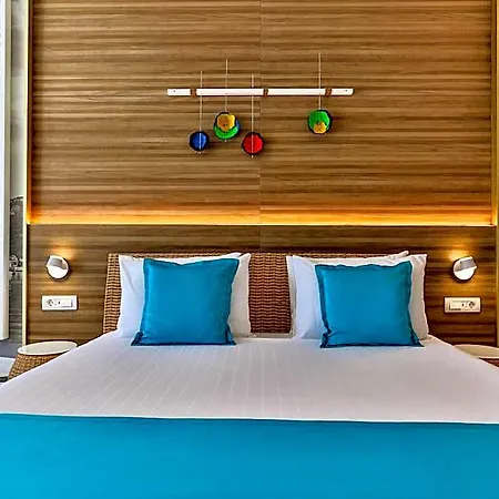 Carine Kumbor Superior 4* Podgorica