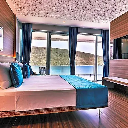 Carine Kumbor Superior Hotel 4*
